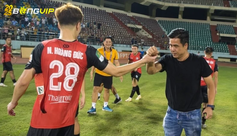 Đặng Văn Lâm muốn vô địch V-League cùng Ninh Bình Những thách thức chờ đón khi Đặng Văn Lâm muốn vô địch V-League cùng Ninh Bình